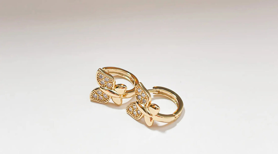 Step-by-Step Guide on How to Put in Hoop Earrings - ROSOKI